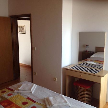 Apartments Mirela โปเรช ภายนอก รูปภาพ