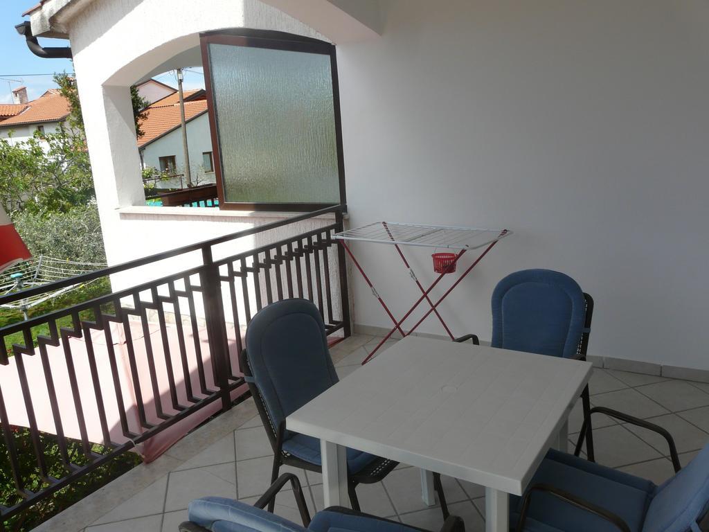 Apartments Mirela โปเรช ภายนอก รูปภาพ