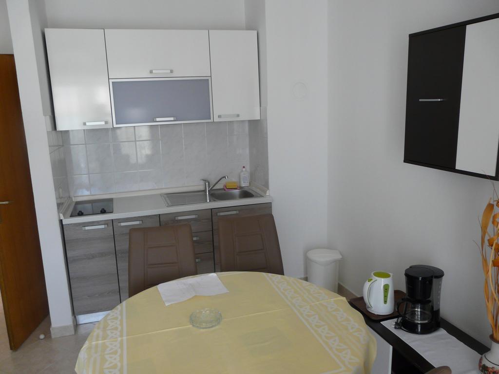 Apartments Mirela โปเรช ภายนอก รูปภาพ